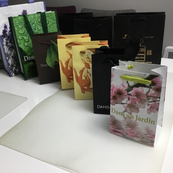 Dans Un Jardin and others shopping bags lot - Picture 6 of 8